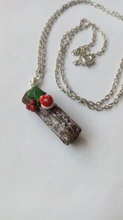 Collier, Bûche De Noël