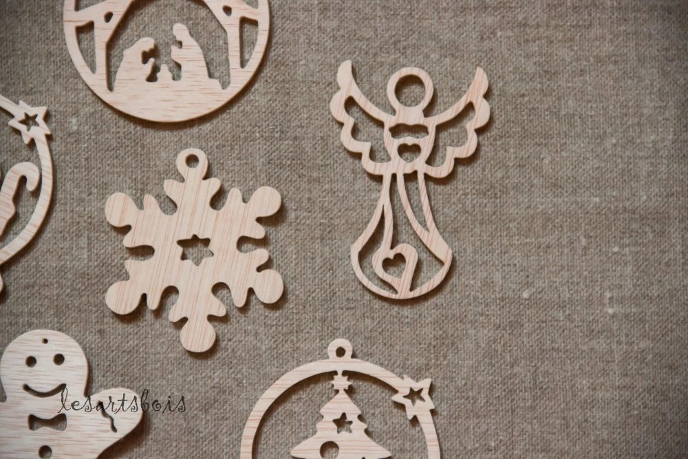 Décorations De Noël En Bois à Suspendre ( Lot 01 ) 3 Décorations De Noël En Bois à Suspendre ( Lot 01 ) – Image 3
