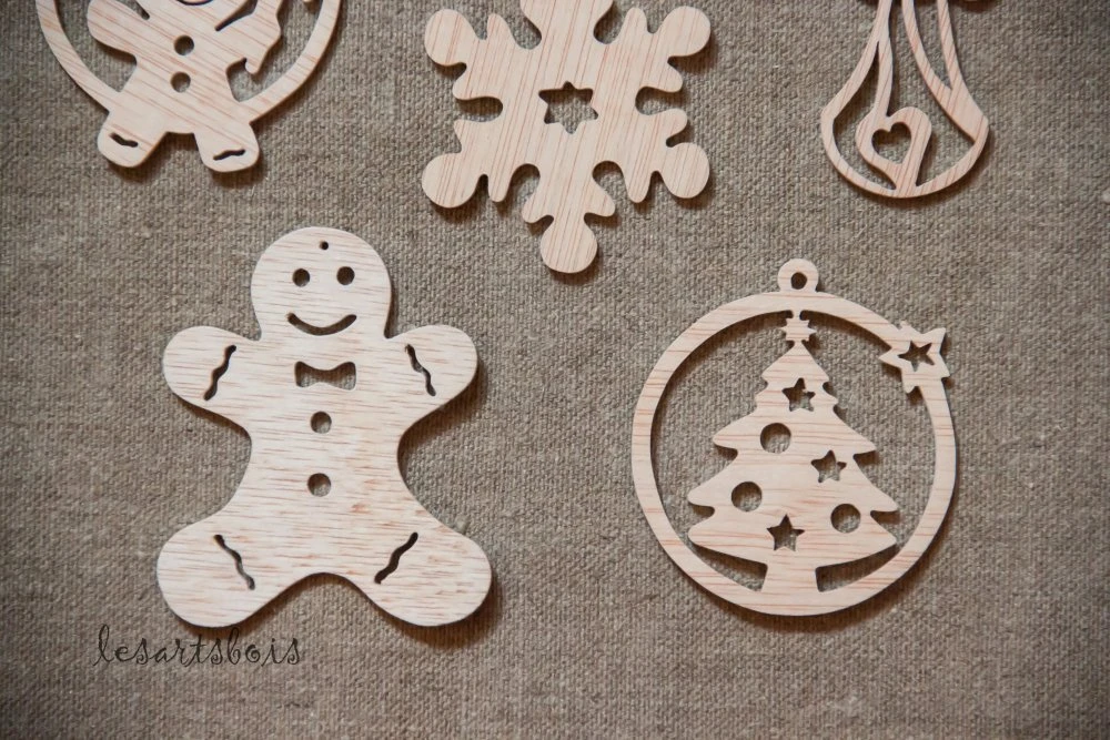 Décorations De Noël En Bois à Suspendre ( Lot 01 ) 4 Décorations De Noël En Bois à Suspendre ( Lot 01 ) – Image 4