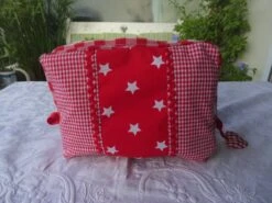 Trousse De Toilette Pour Enfants En Patchwork De Vichy , étoiles , Rouge Et Blanche , Doublé , Cadeau Noël ;