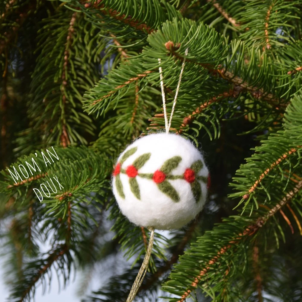 Boule De Noël En Laine Feutrée 1 Boule De Noël En Laine Feutrée
