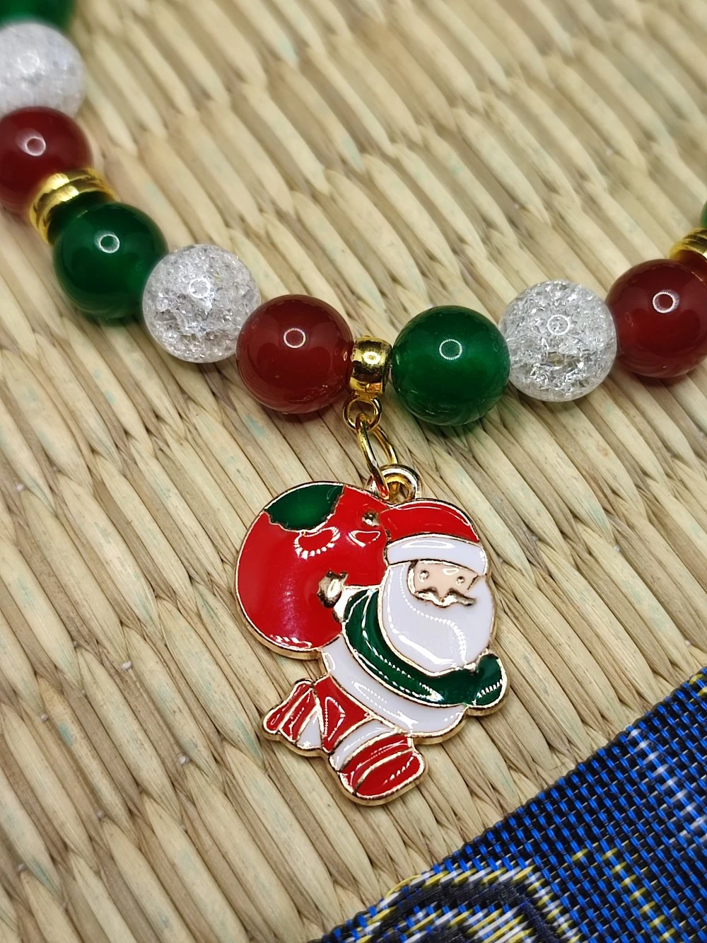 Bracelets De Noël, Cadeau, Bracelets En Jade Verte, Cornaline Rouge Et Cristal Craquelé, Modèle Père Noël 2 Bracelets De Noël, Cadeau, Bracelets En Jade Verte, Cornaline Rouge Et Cristal Craquelé, Modèle Père Noël – Image 2