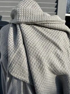 Grand Foulard Carré Double Cachemire, Gris Et Blanc, Luxe Et Douceur, Idéal Cadeau De Noël -Papeterie Boutique product 639f5bd8a2b31 6