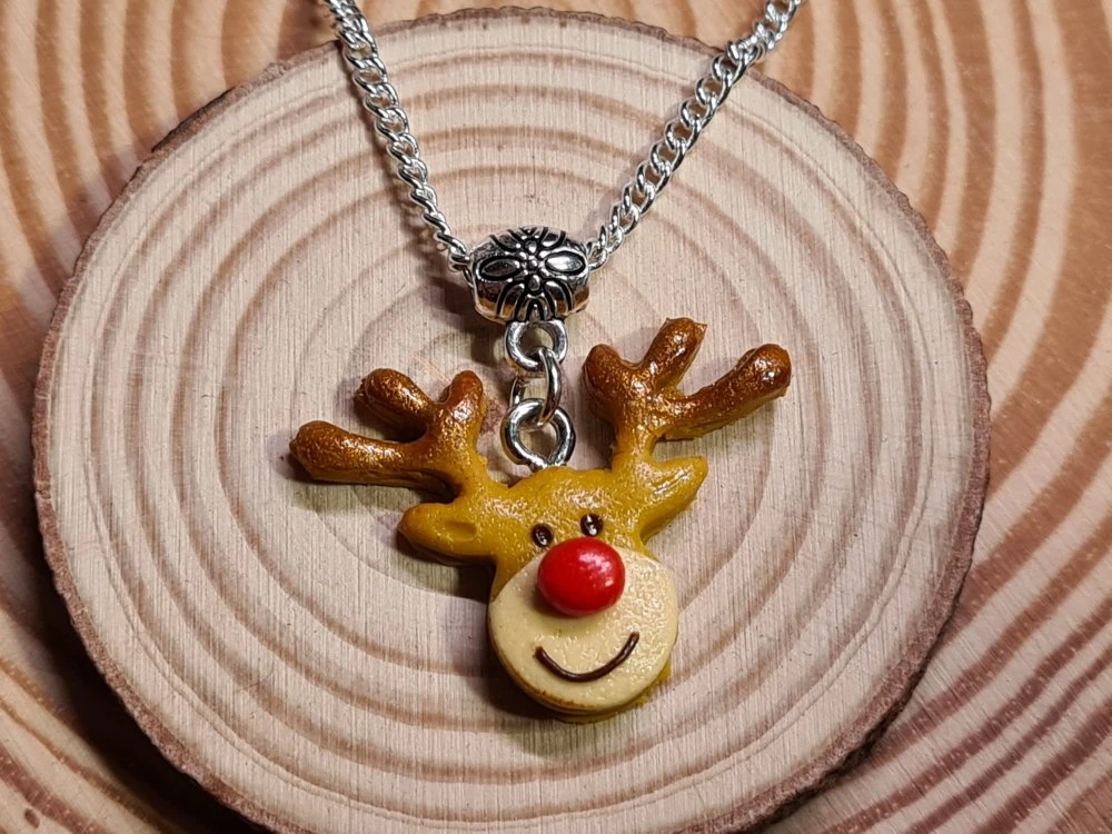 Collier Renne De Noël Sur Chaine En Argent / Bijoux Gourmands En Fimo / Collier Ajustable Sur Chaine En Argent 1 Collier Renne De Noël Sur Chaine En Argent / Bijoux Gourmands En Fimo / Collier Ajustable Sur Chaine En Argent